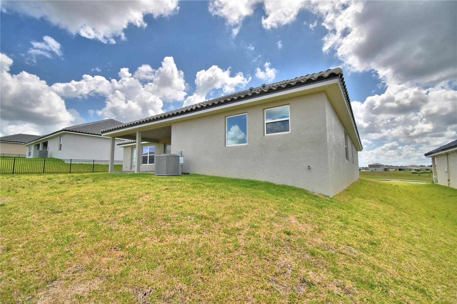 4270 Juliana Lake Dr photo 4
