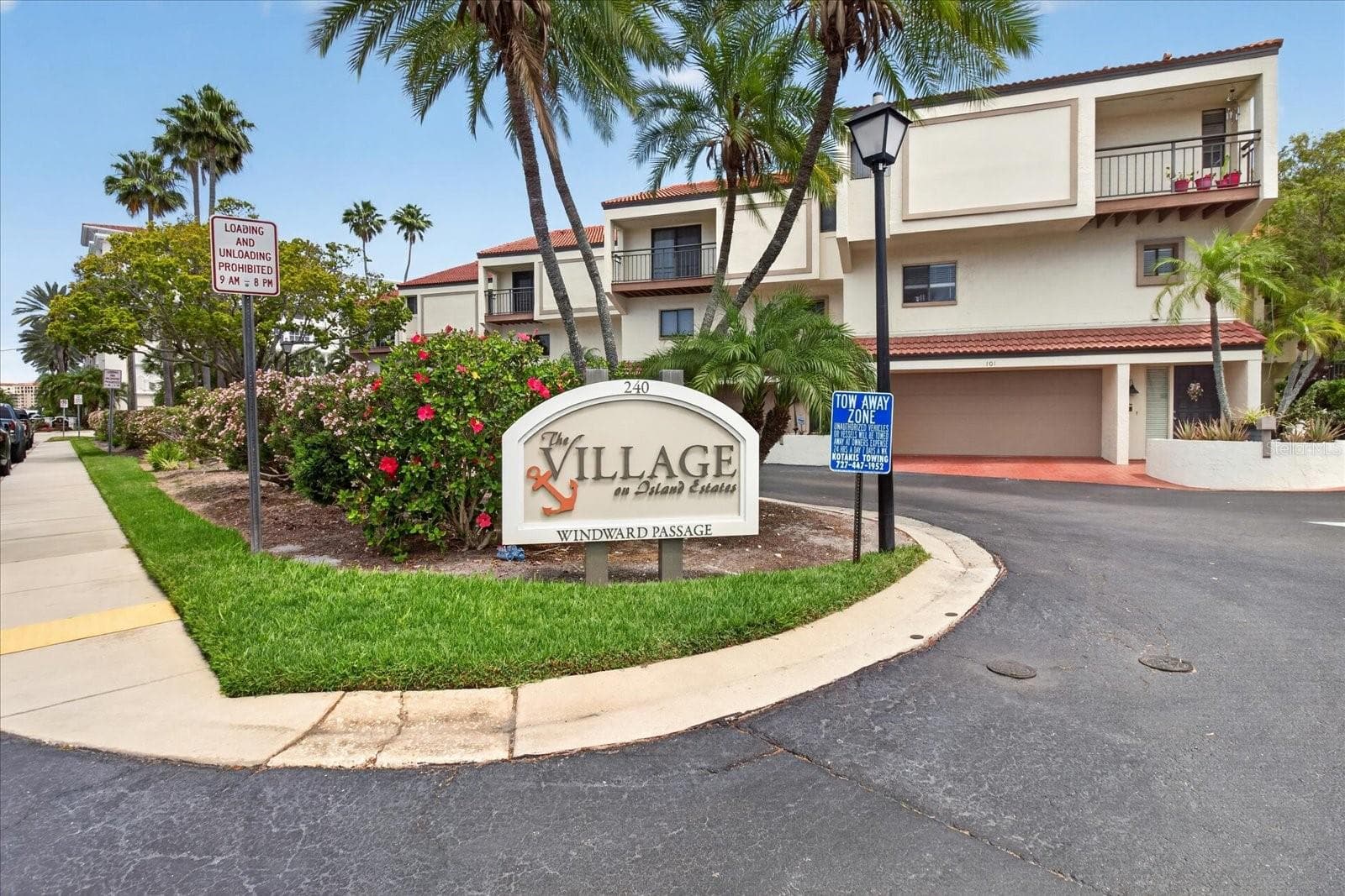 240 Windward Psge #1004 photo 3
