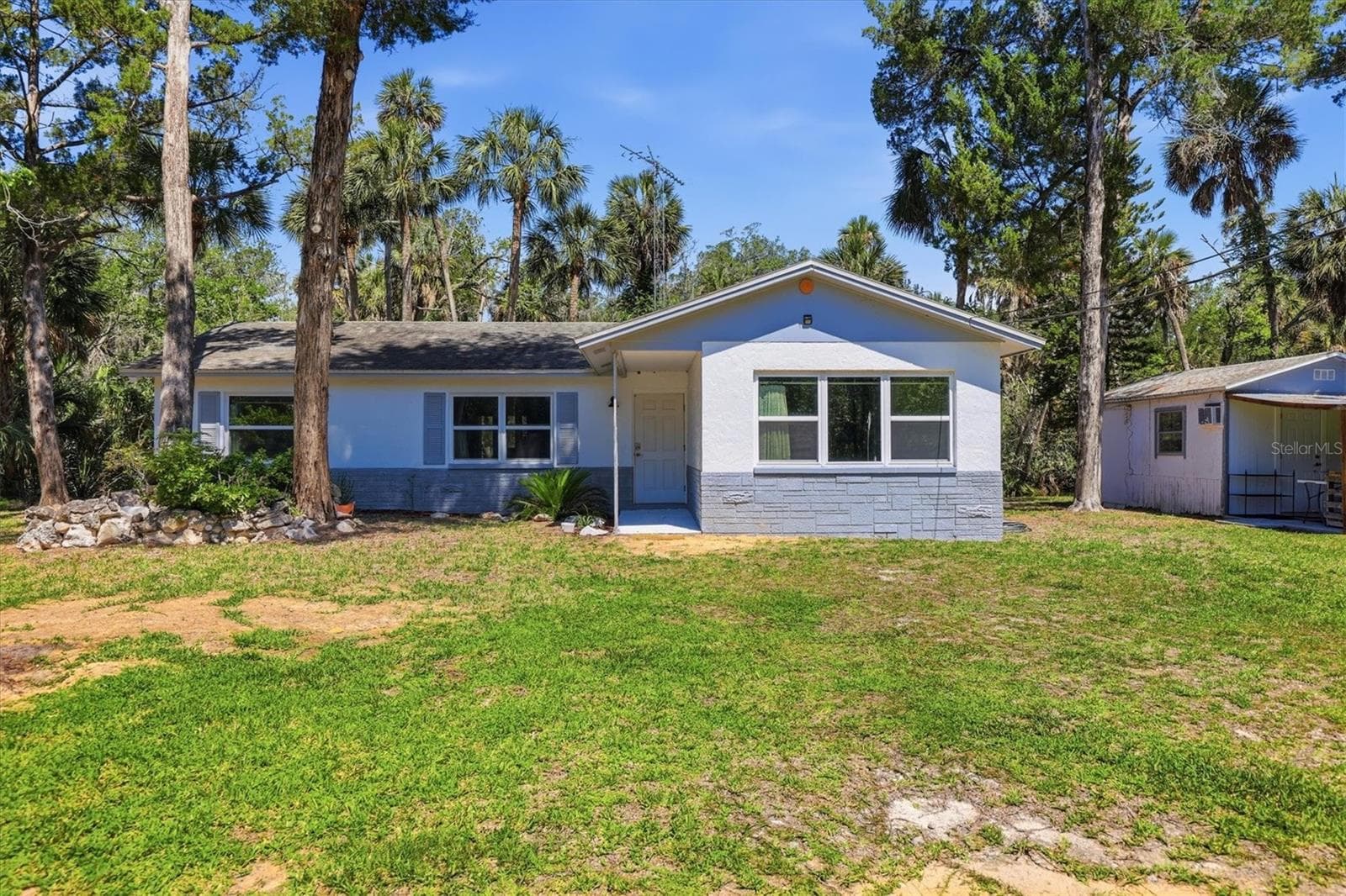 6244 Colony Cir photo 2