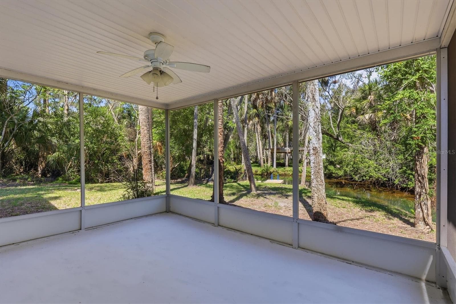6244 Colony Cir photo 4
