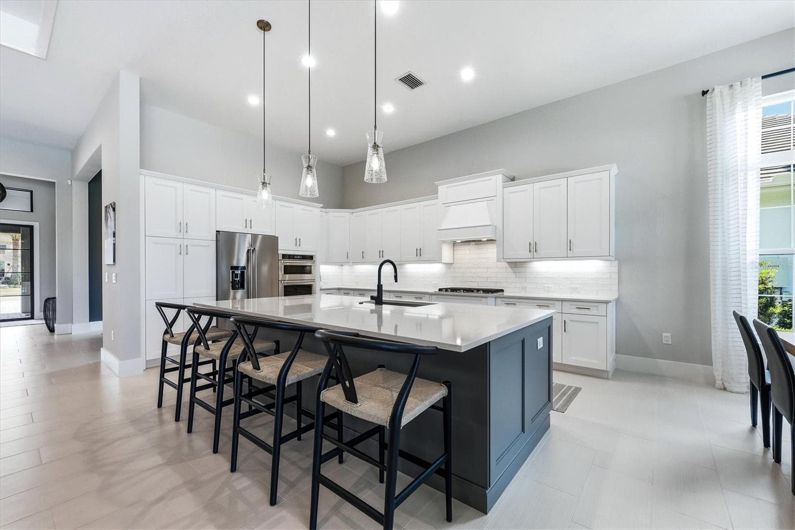 8254 Pavia Way photo 3