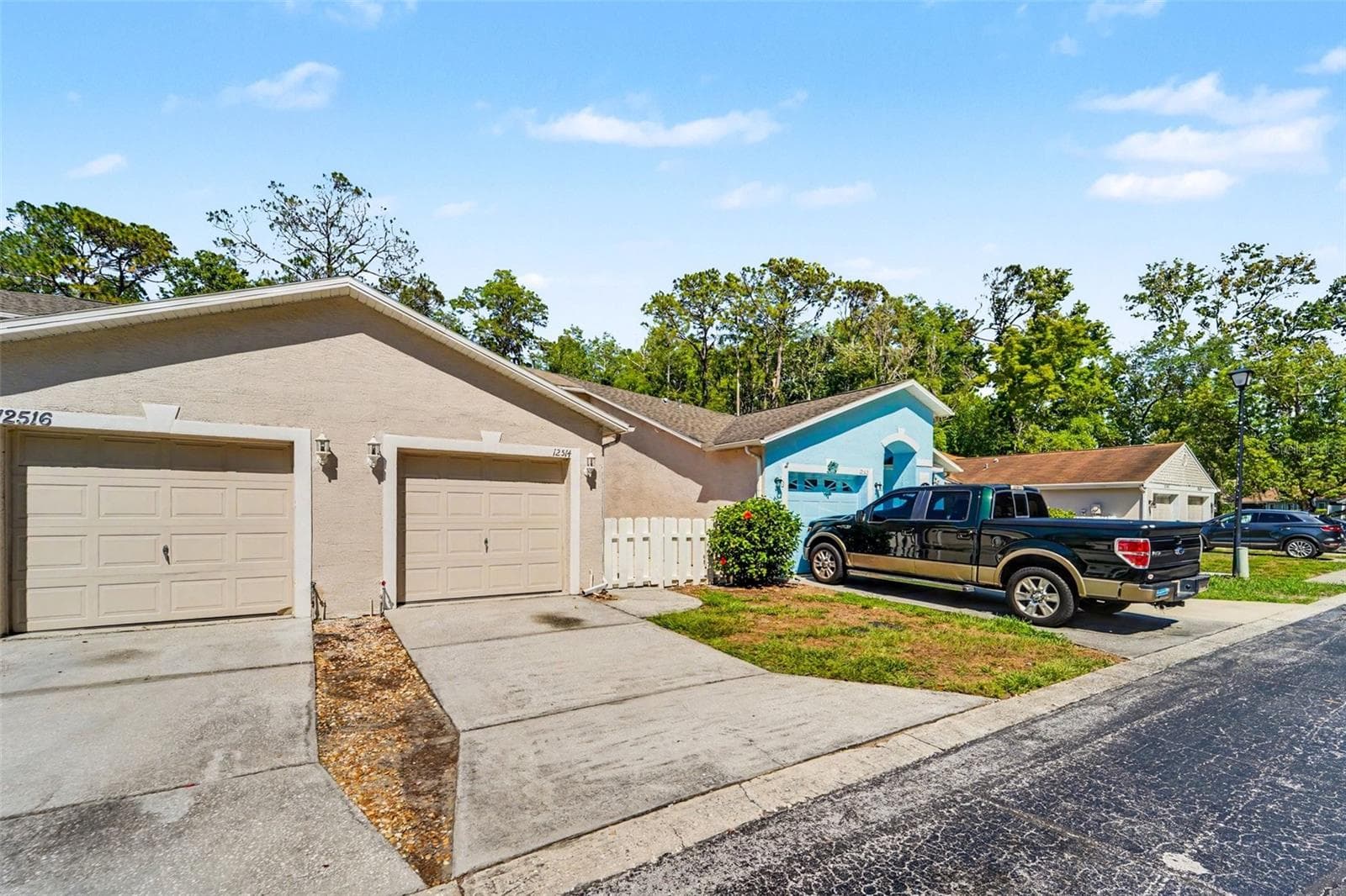 12514 Hollybrook Ln photo 5