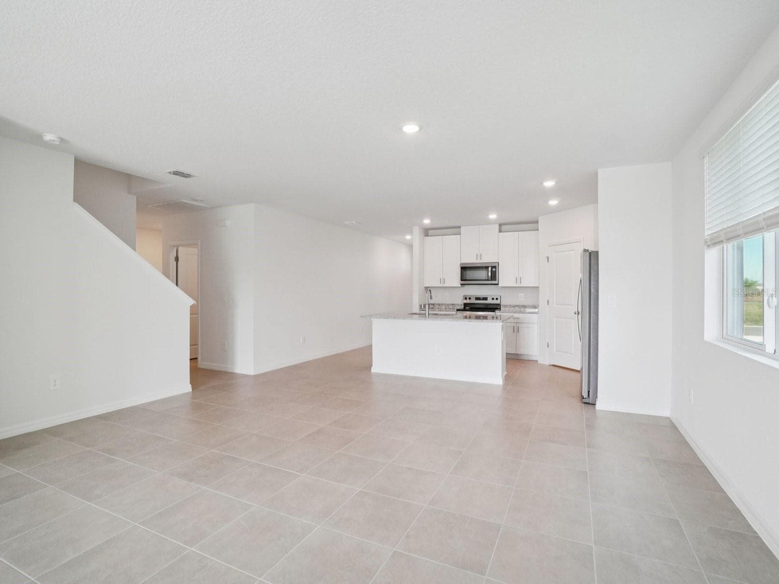 1696 Coolridge Pl photo 4
