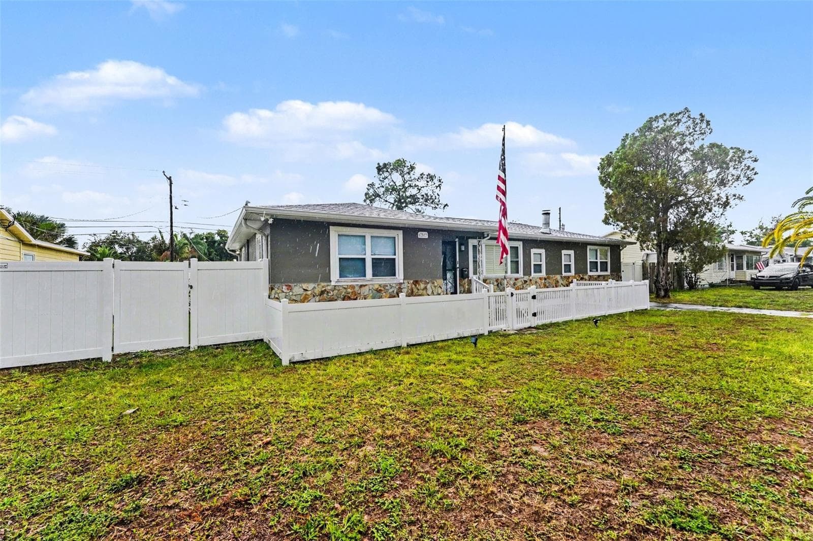 6242 5th Ave N photo 3