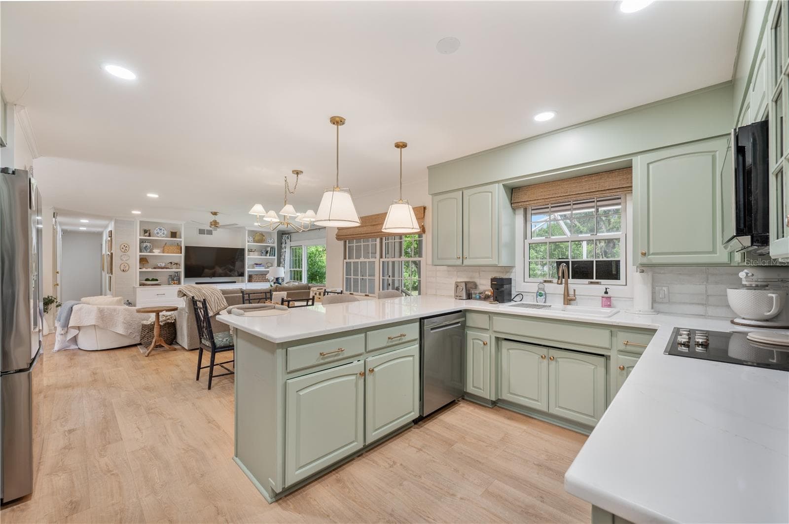 2718 Berkeley Ave photo 4