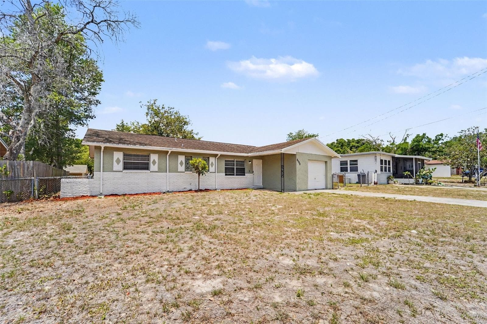 8308 Oleander Ln photo 3