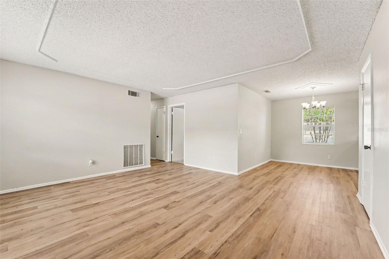 8308 Oleander Ln photo 5