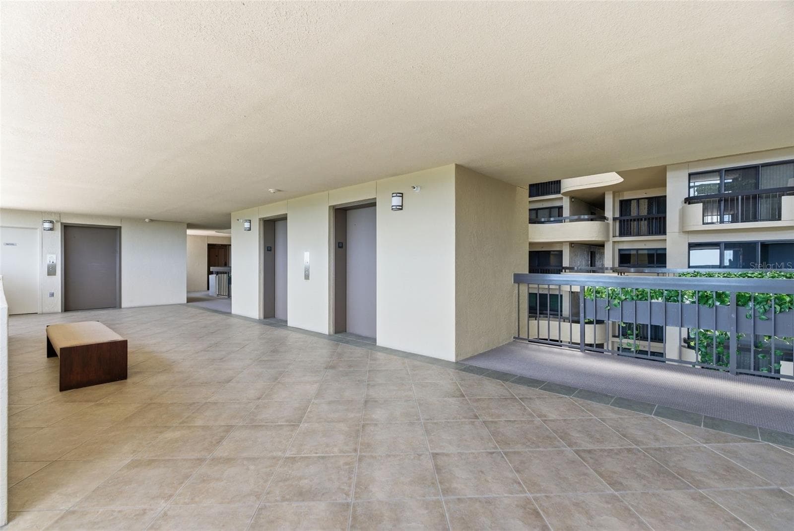 2413 Bayshore Blvd #1004 photo 4
