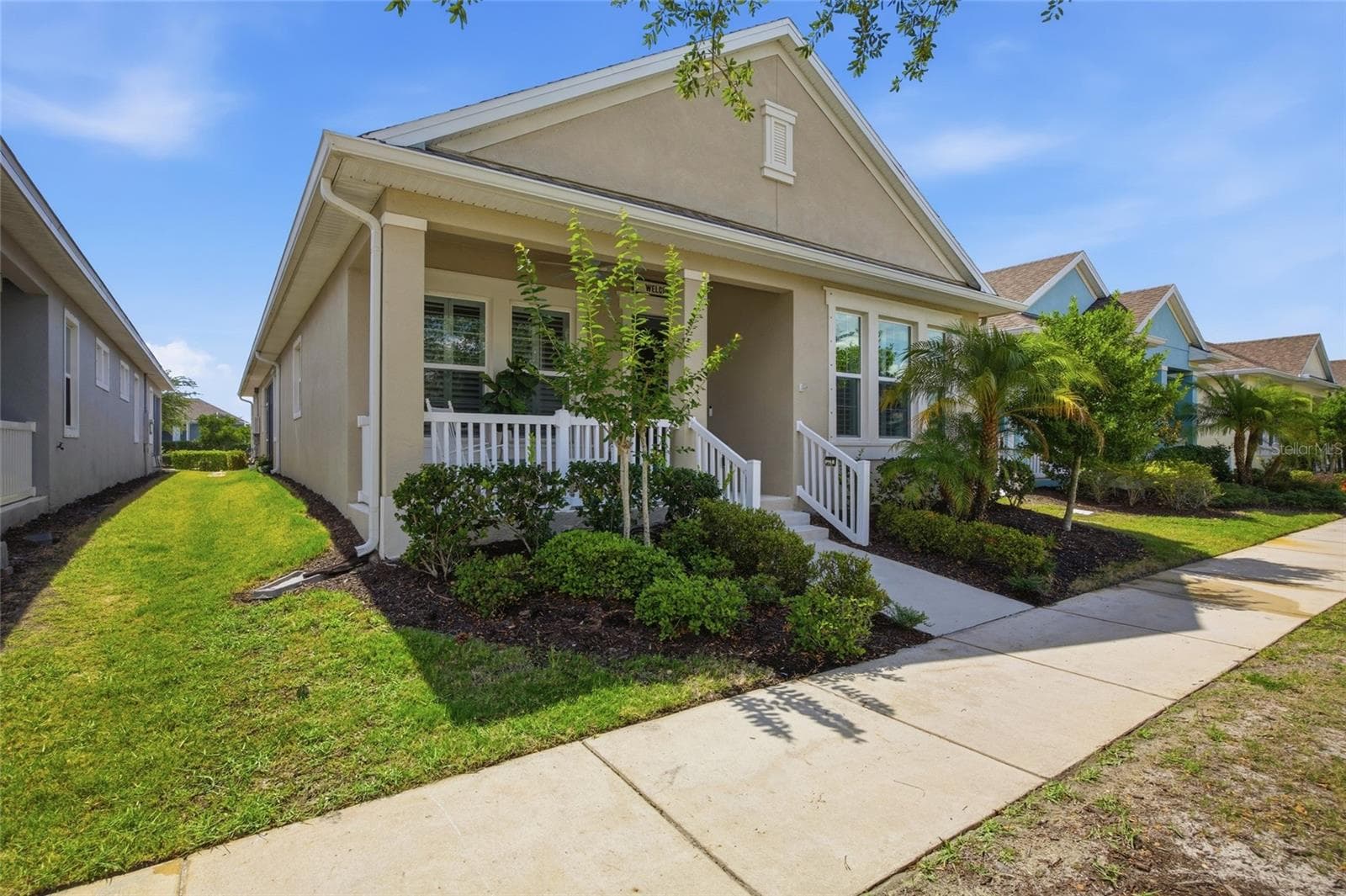 725 Winterside Dr photo 3