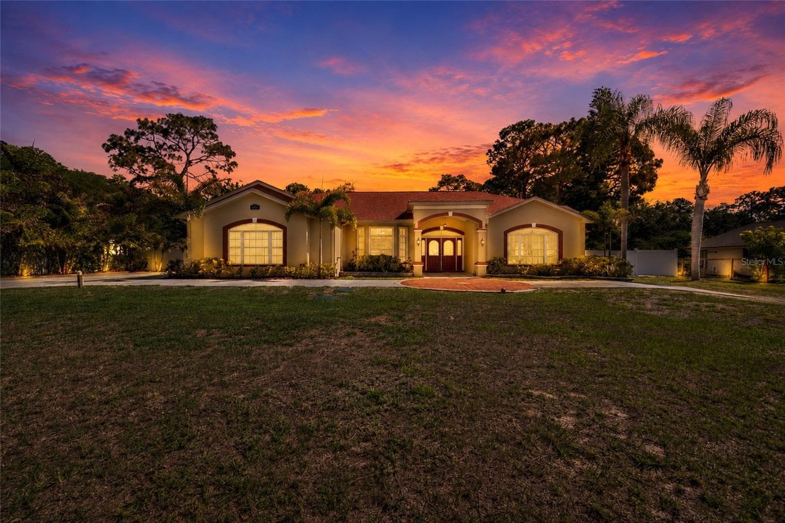 6341 Governors Dr photo 3