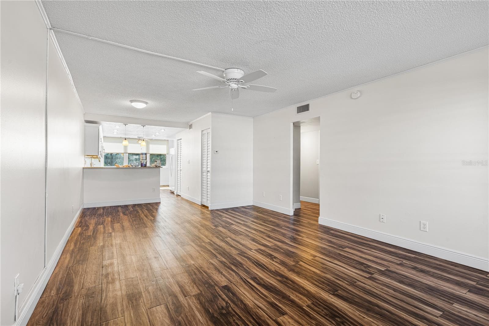 4915 Bay St NE #224 photo 4