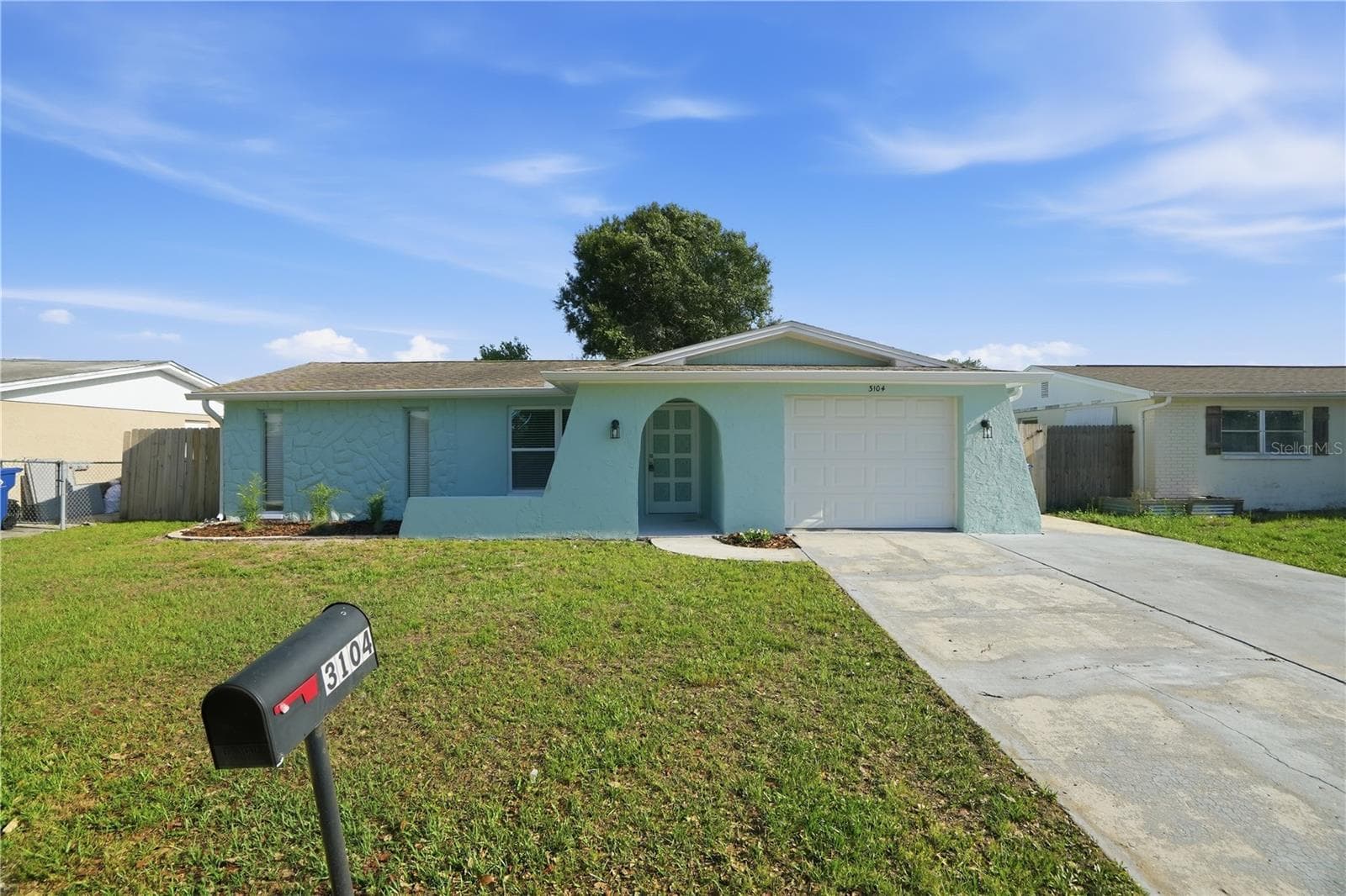 3104 Salisbury Dr photo 4