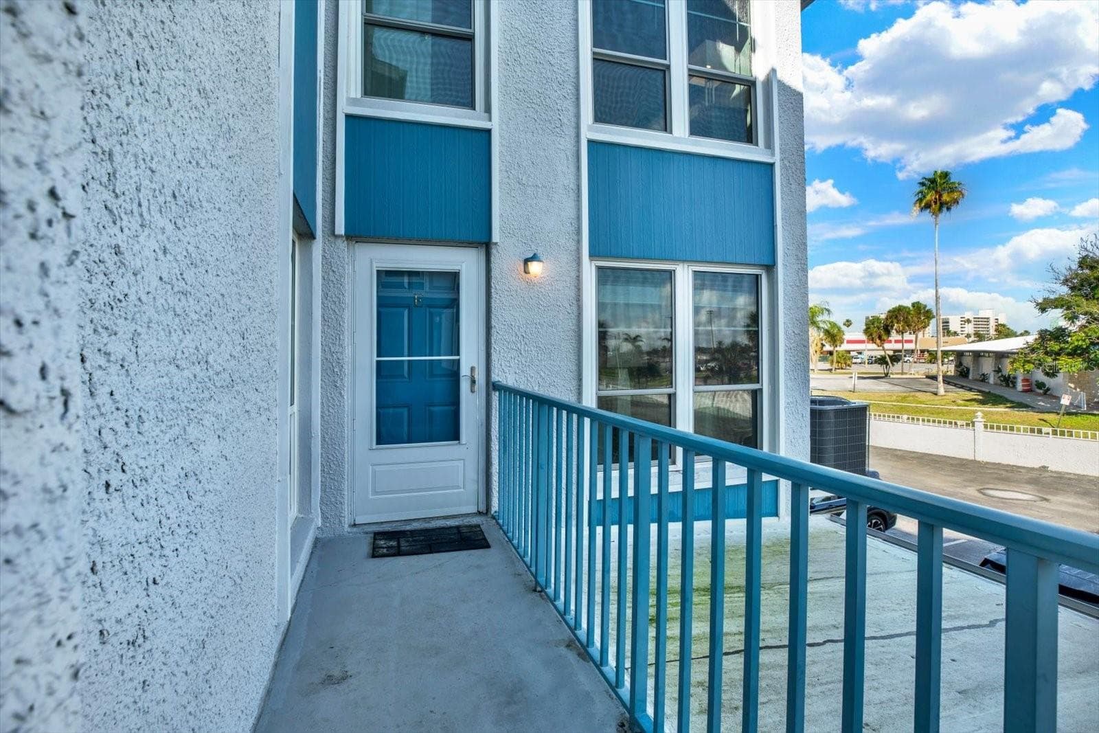 169 Medallion Blvd #E photo 2