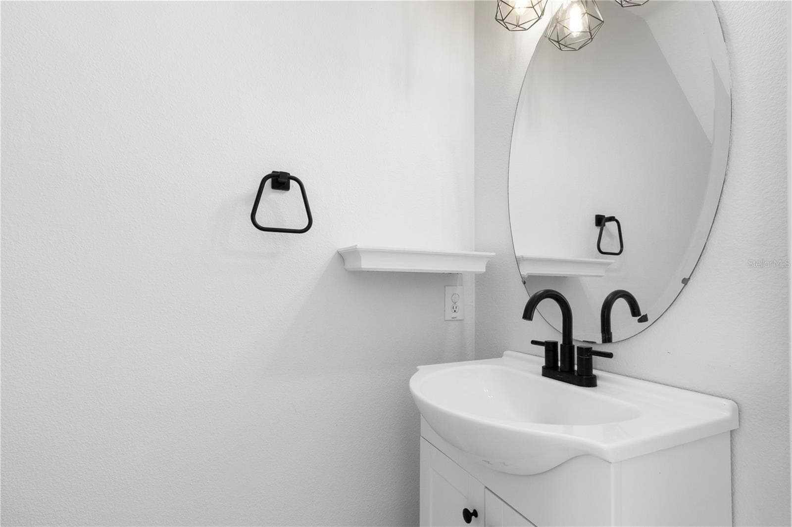 12294 Country White Cir photo 3
