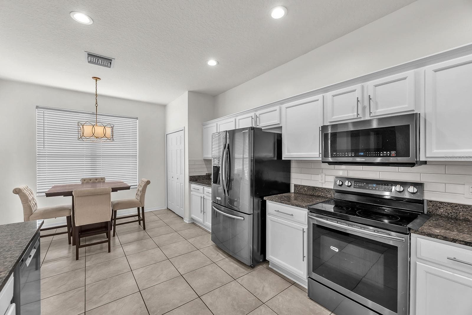 9625 Baton Rouge Ln photo 3