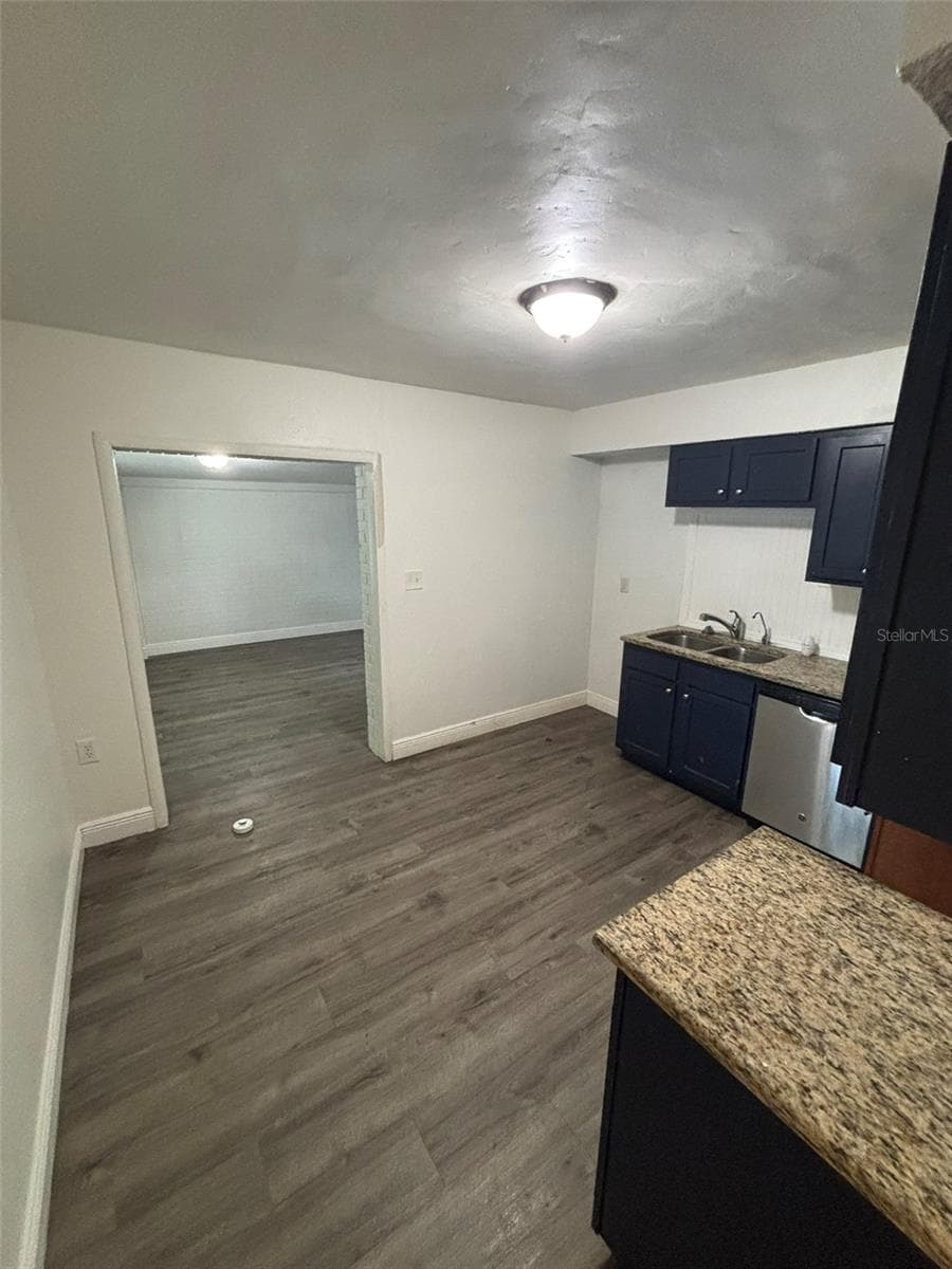 2908 E Howell St photo 5