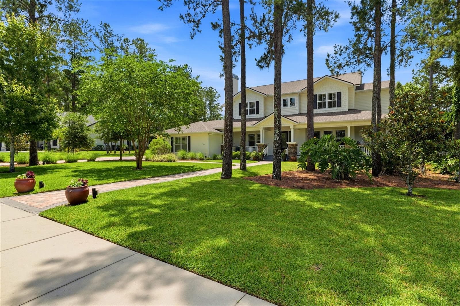 5251 Summit View Dr photo 3
