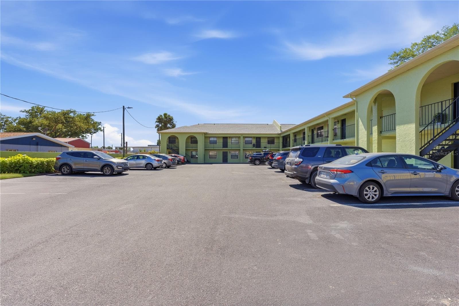 4416 N Clark Ave #13 photo 2