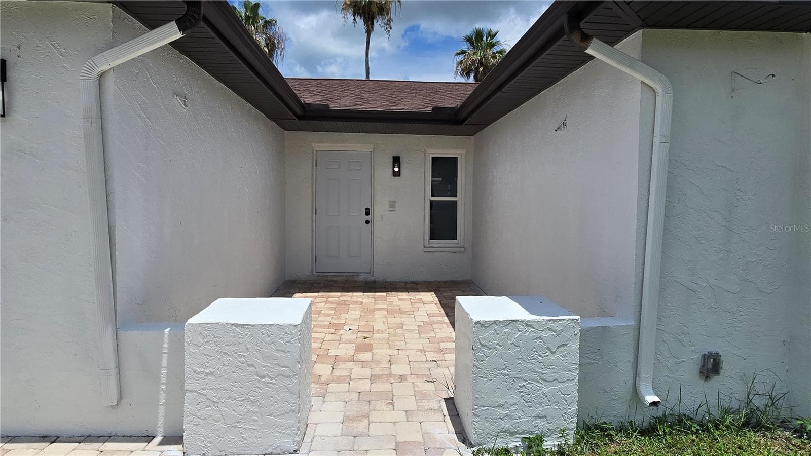 8607 Longboat Ln photo 3