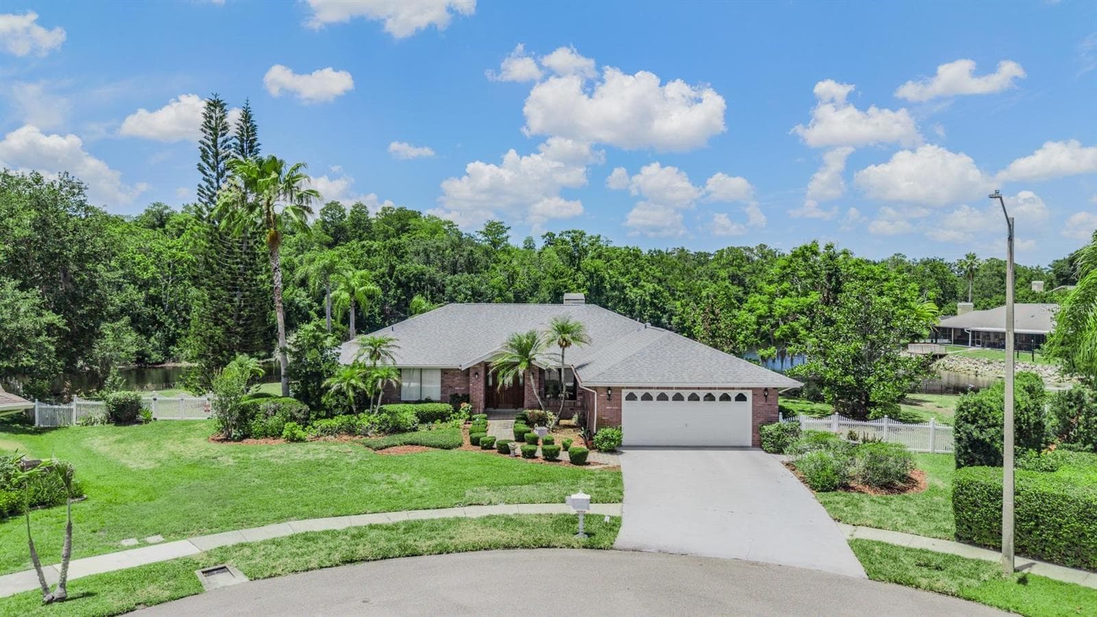 3817 Nicholas Cir photo 2