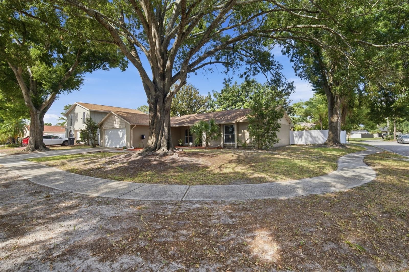 7327 Sunshine Cir photo 4