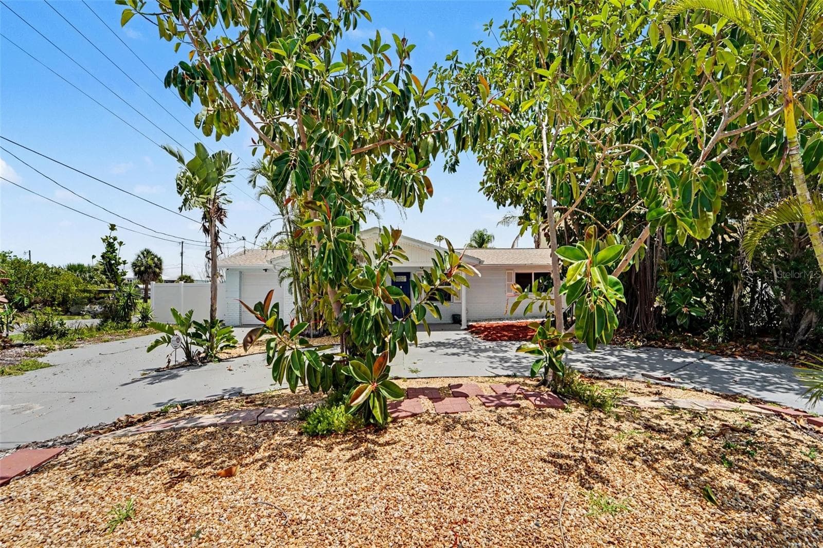 13714 Allyn Dr photo 5