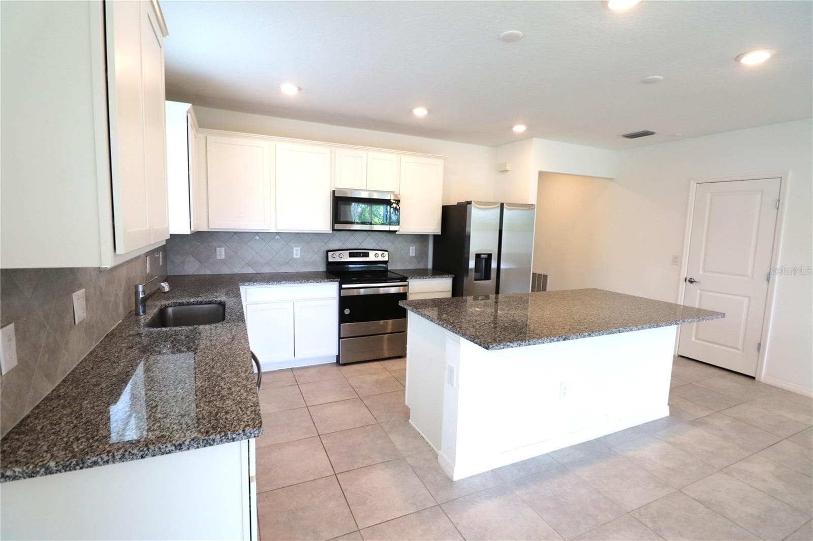 4006 Capri Coast Dr photo 5