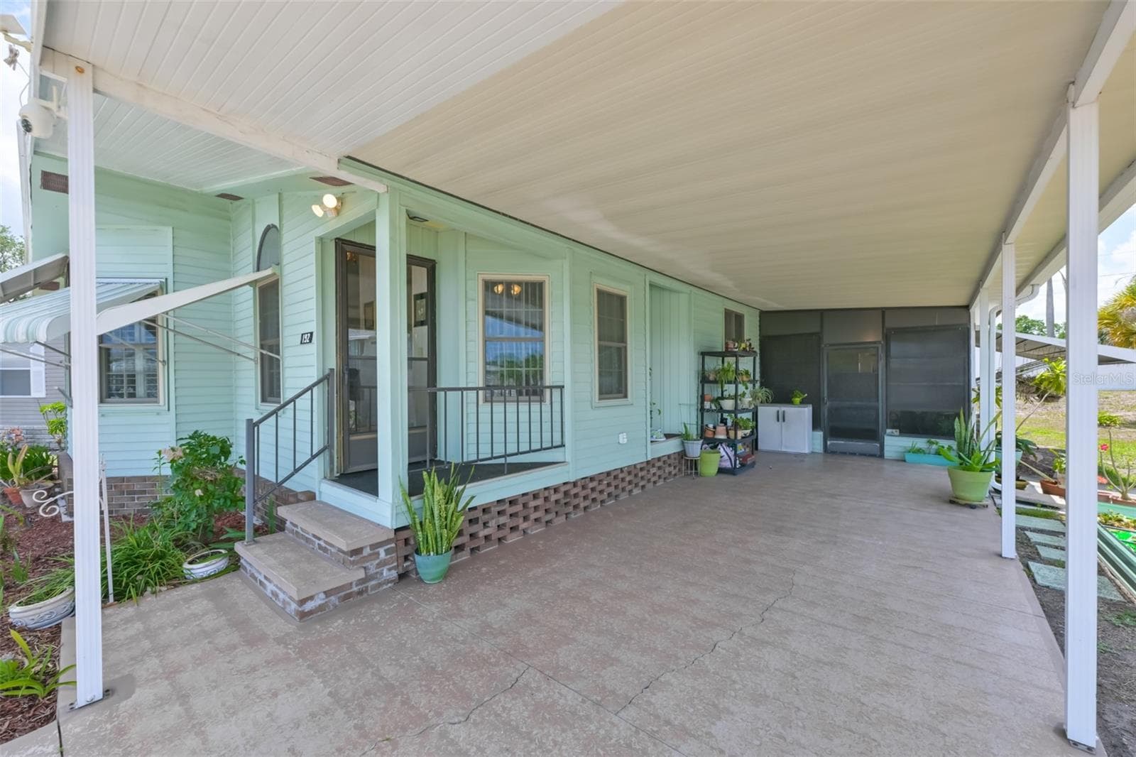 192 S Port Royal Ln photo 2