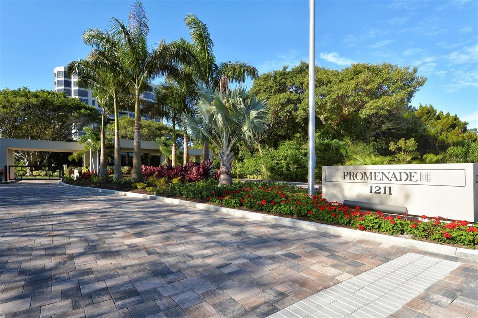 1211 Gulf Of Mexico Dr #105 photo 3