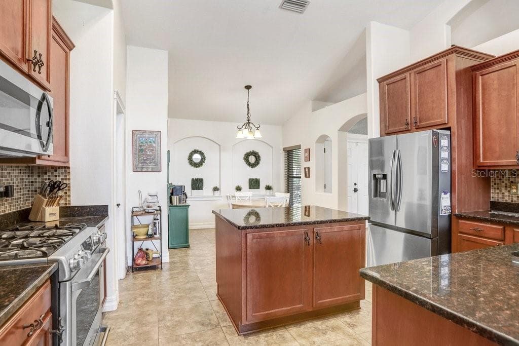 15723 Starling Water Dr photo 3