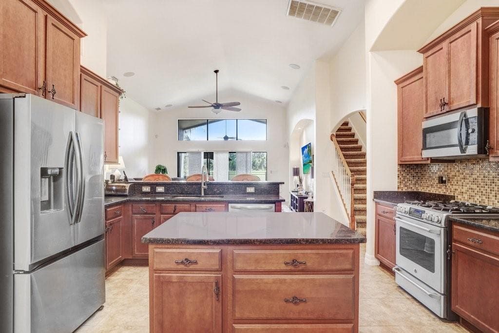 15723 Starling Water Dr photo 4