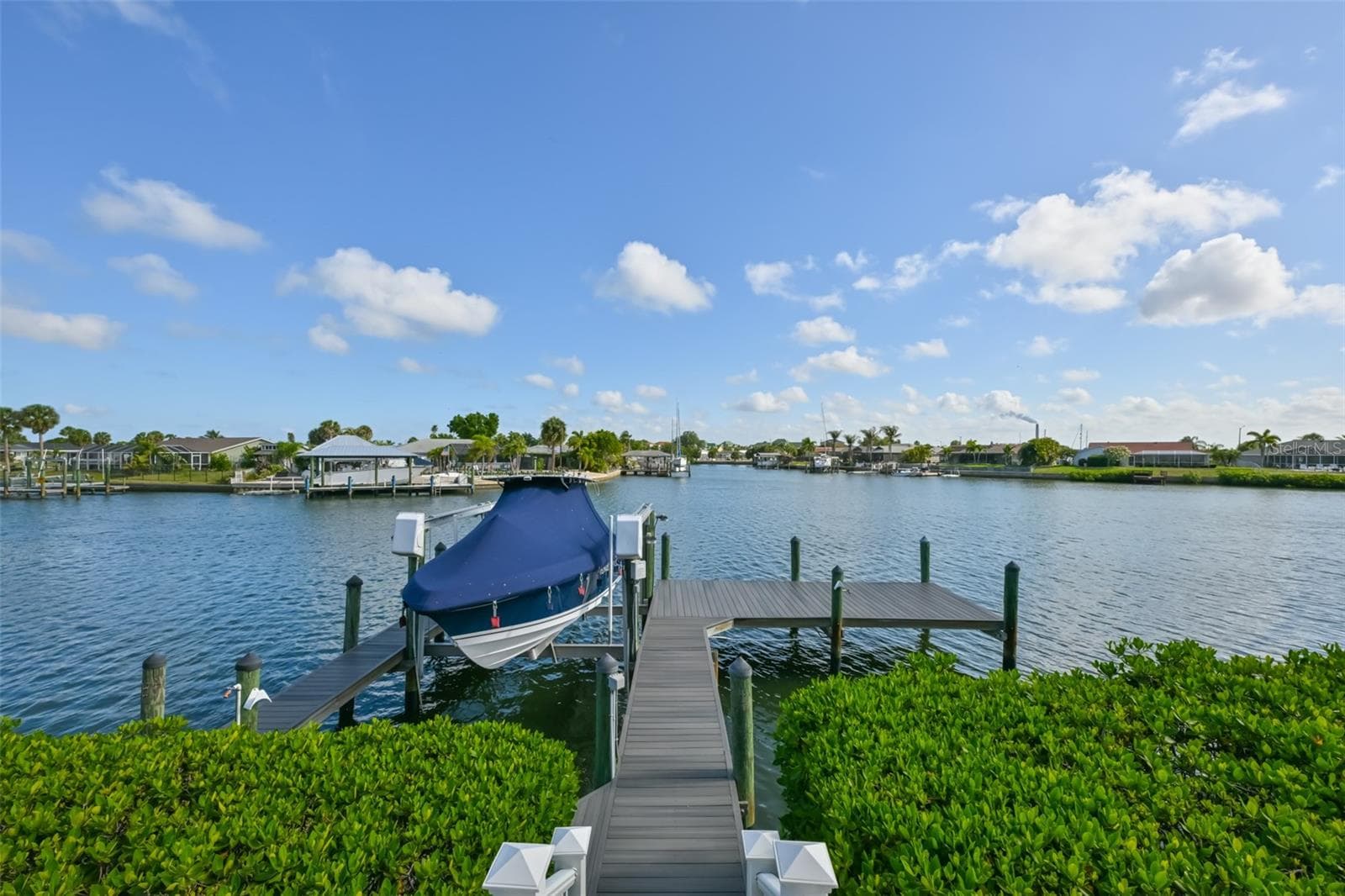 831 Symphony Isles Blvd photo 2