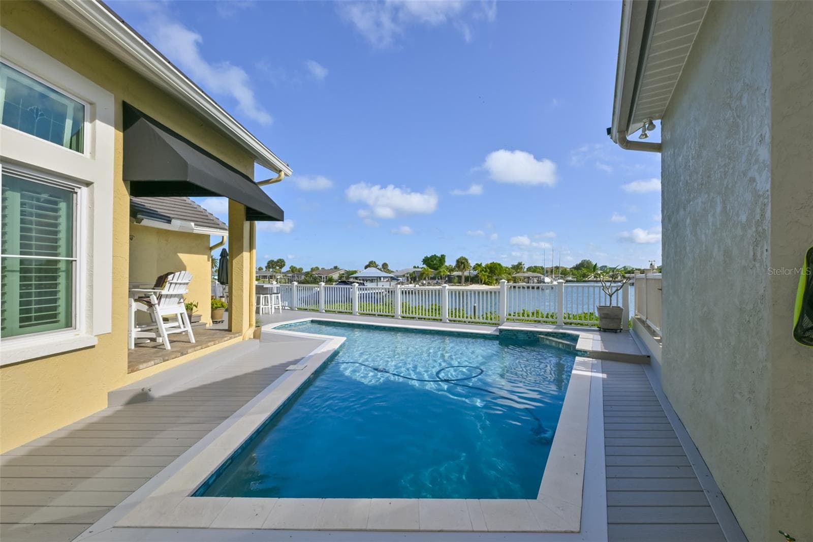 831 Symphony Isles Blvd photo 4