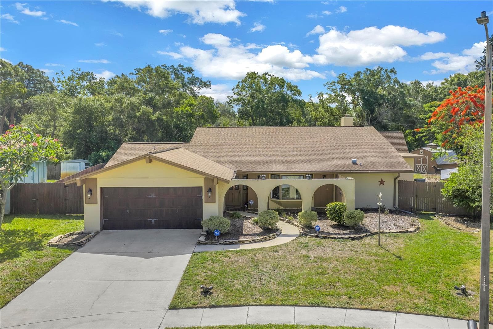 10657 Del Prado Dr E photo 2