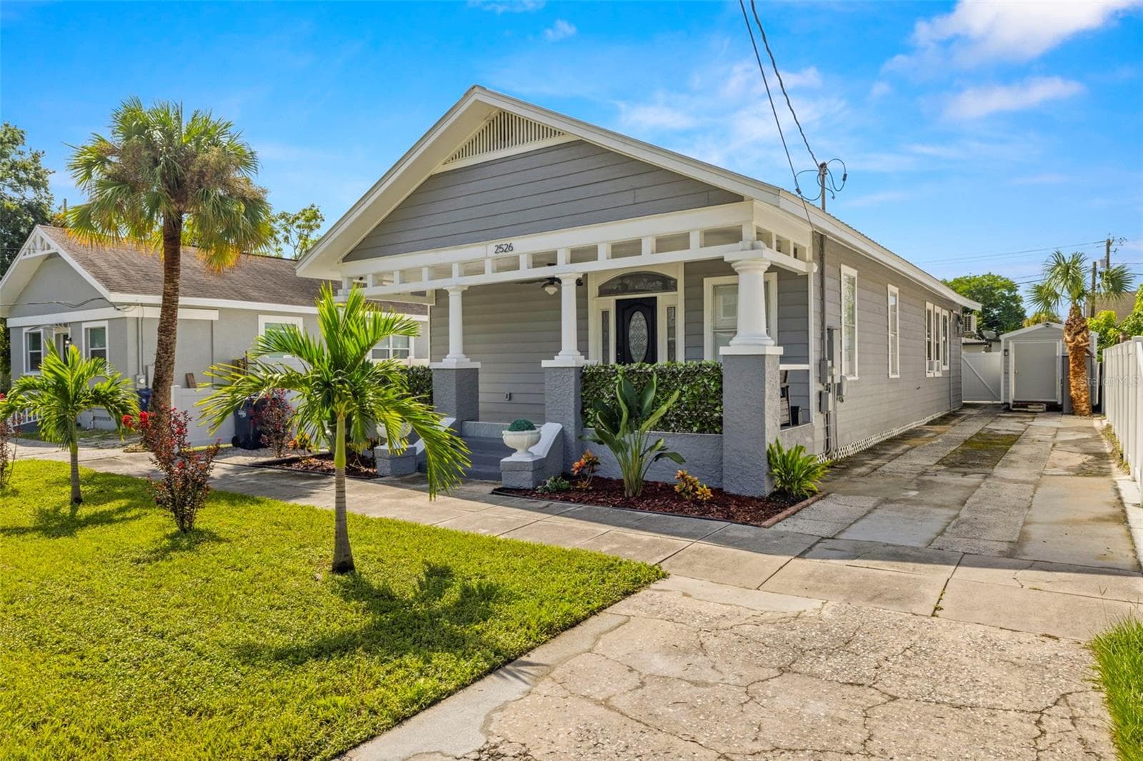 2526 W Union St photo 2