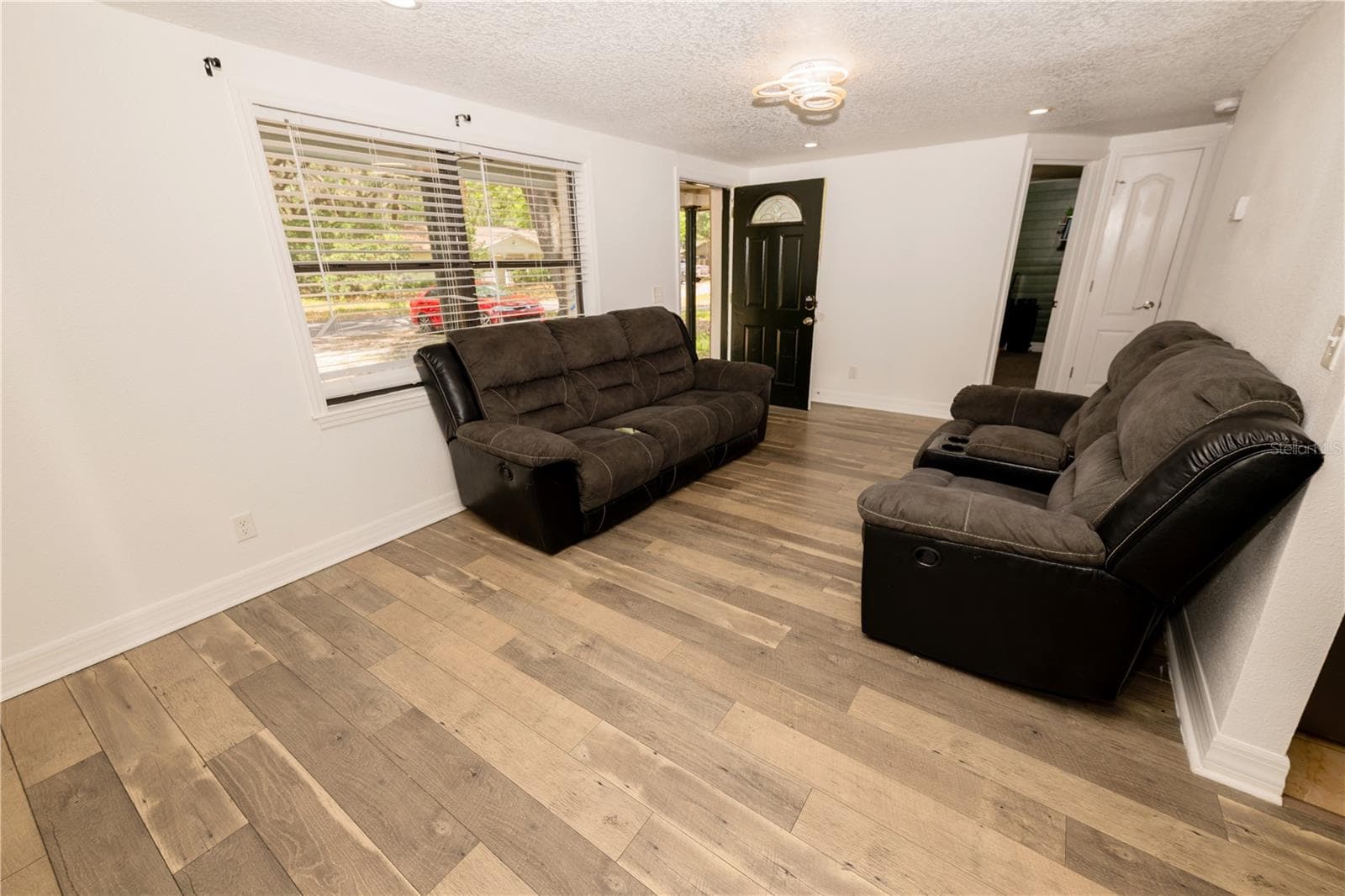 39736 Meadowood Loop photo 4