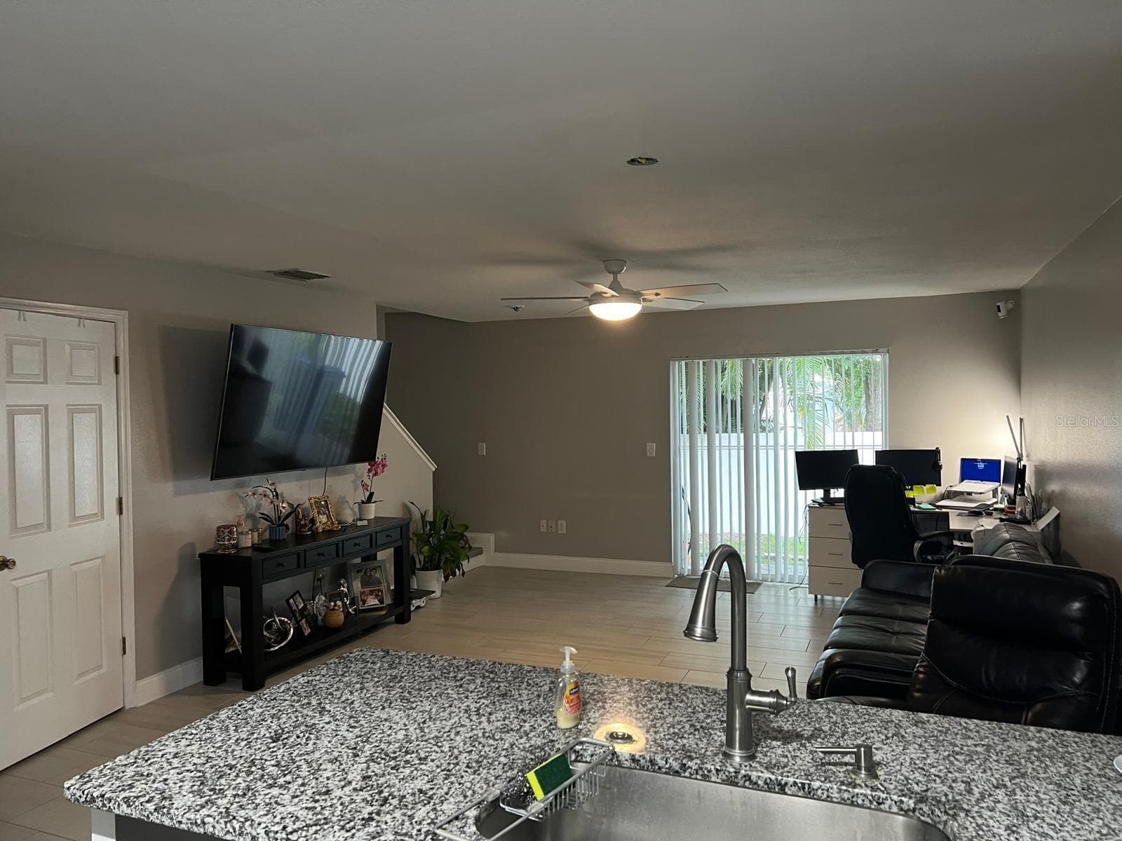 8423 Edgewater Place Blvd photo 3