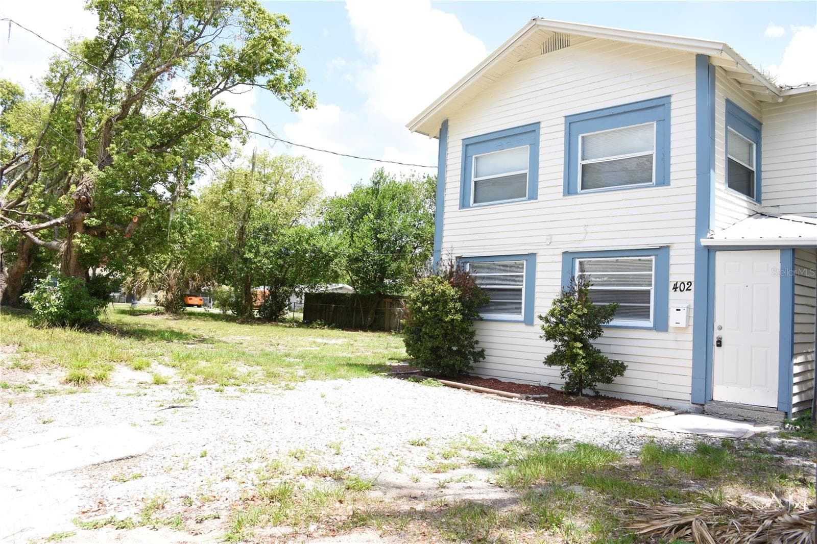 402 Lenox St photo 3