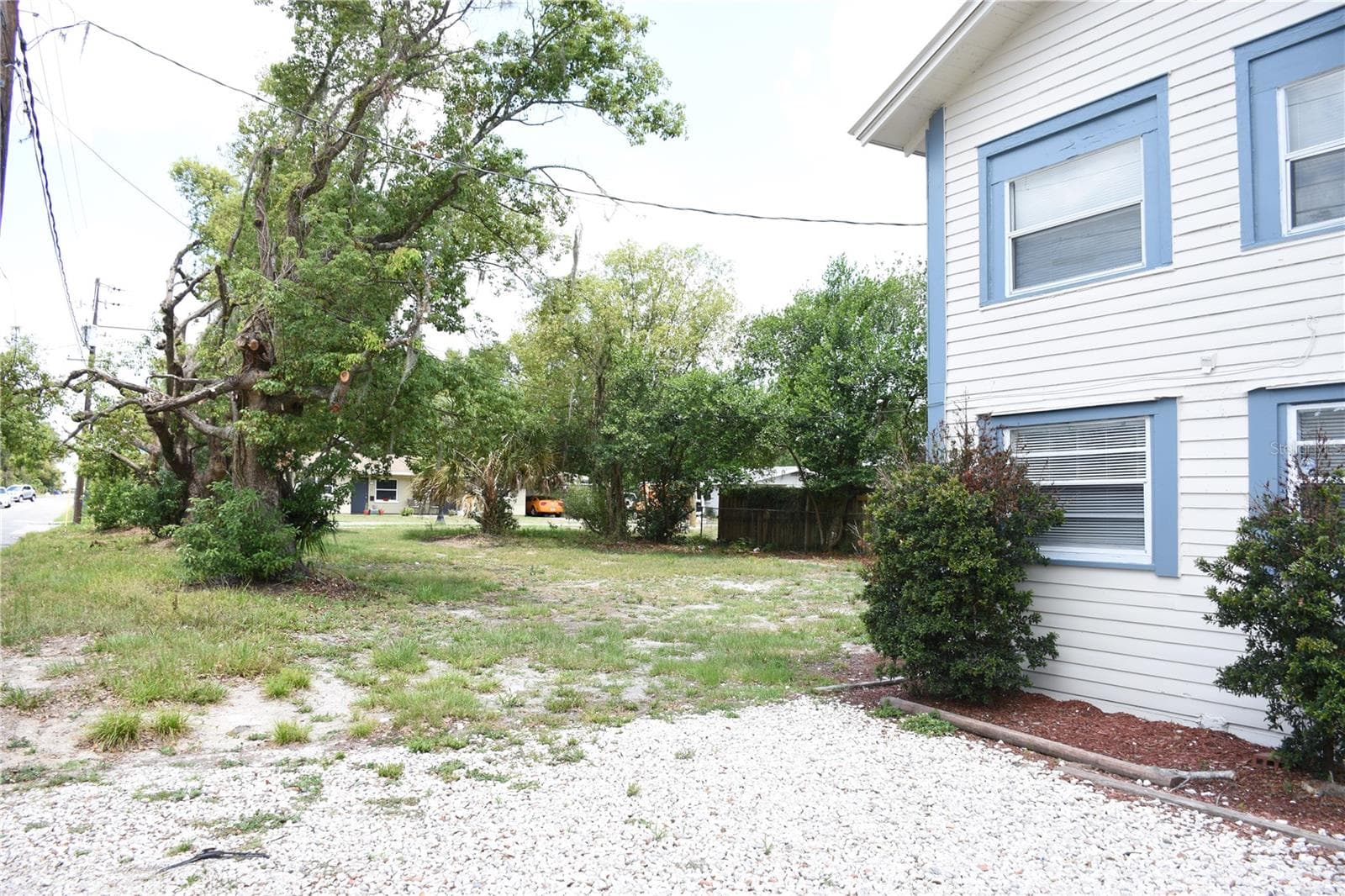 402 Lenox St photo 4