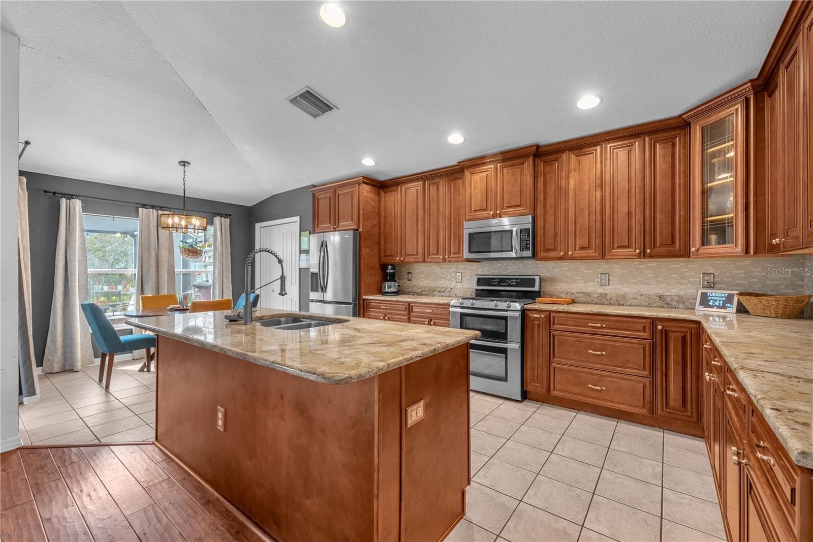 16316 Bridgeglade Ln photo 3