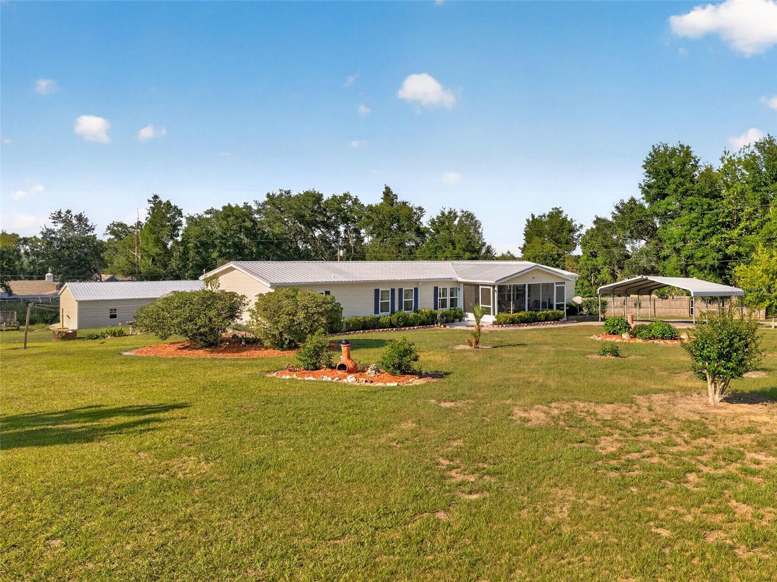 9706 Us Highway 301 photo 5