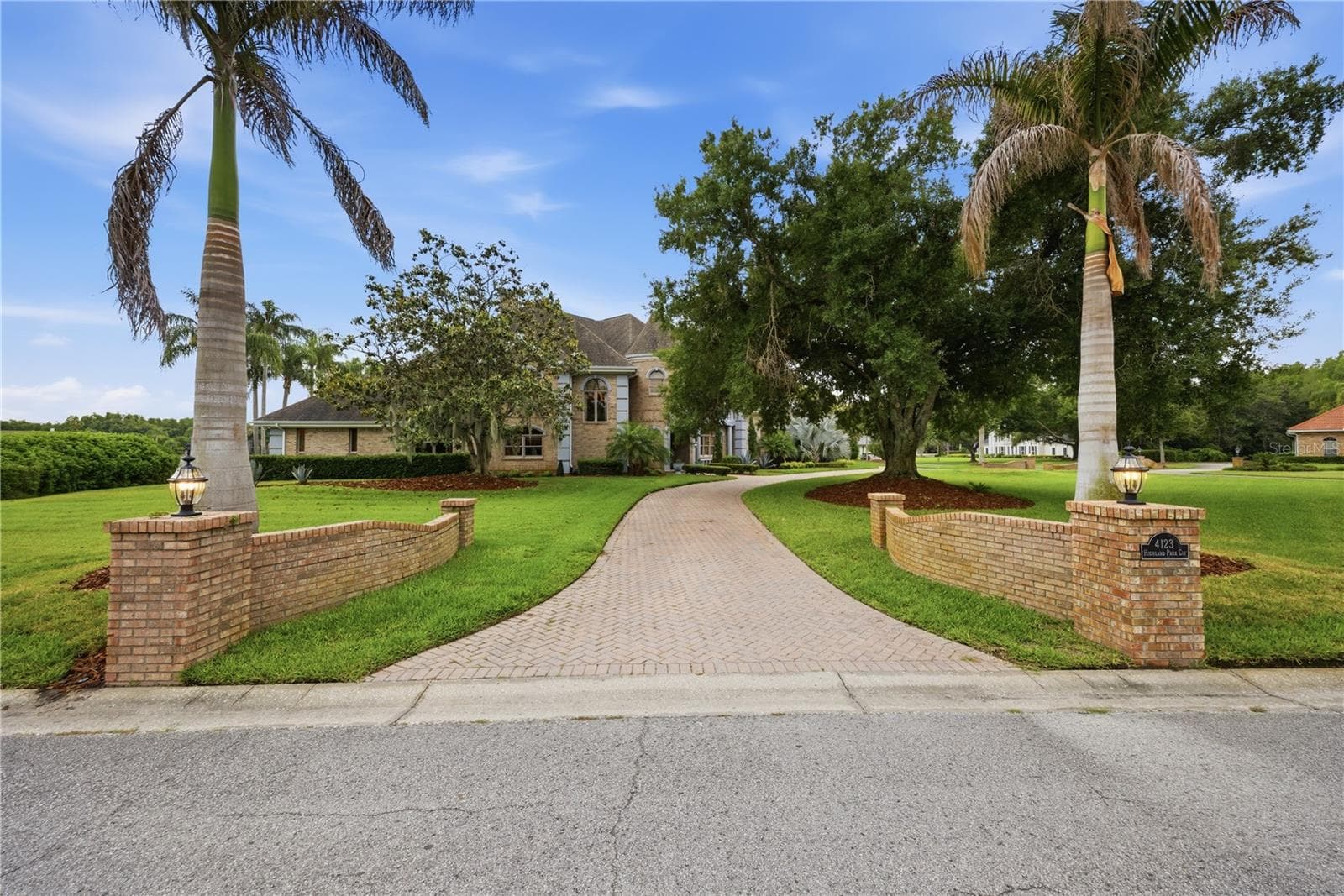 4123 Highland Park Cir photo 4