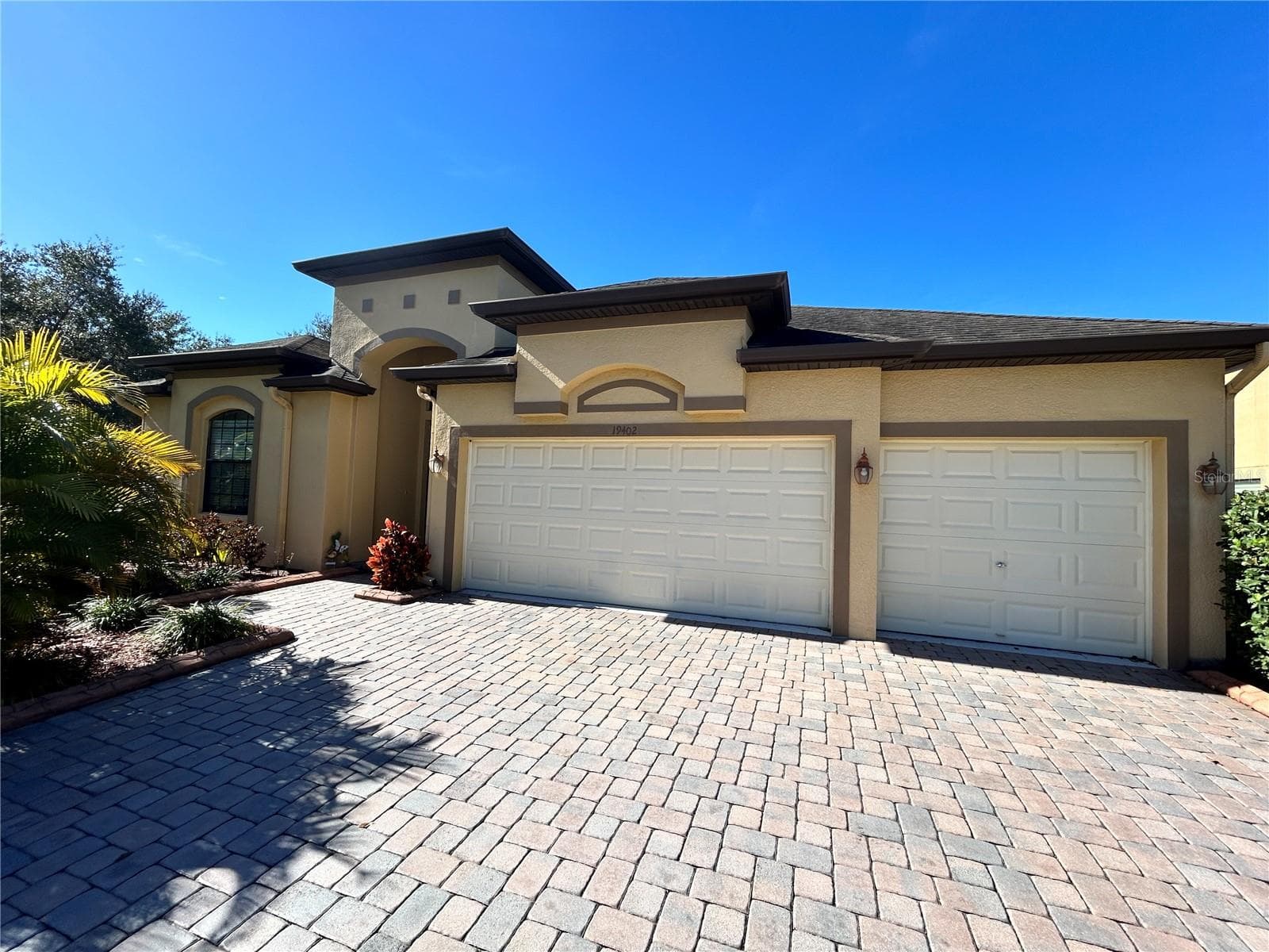19402 Sweet Grass Way photo 2