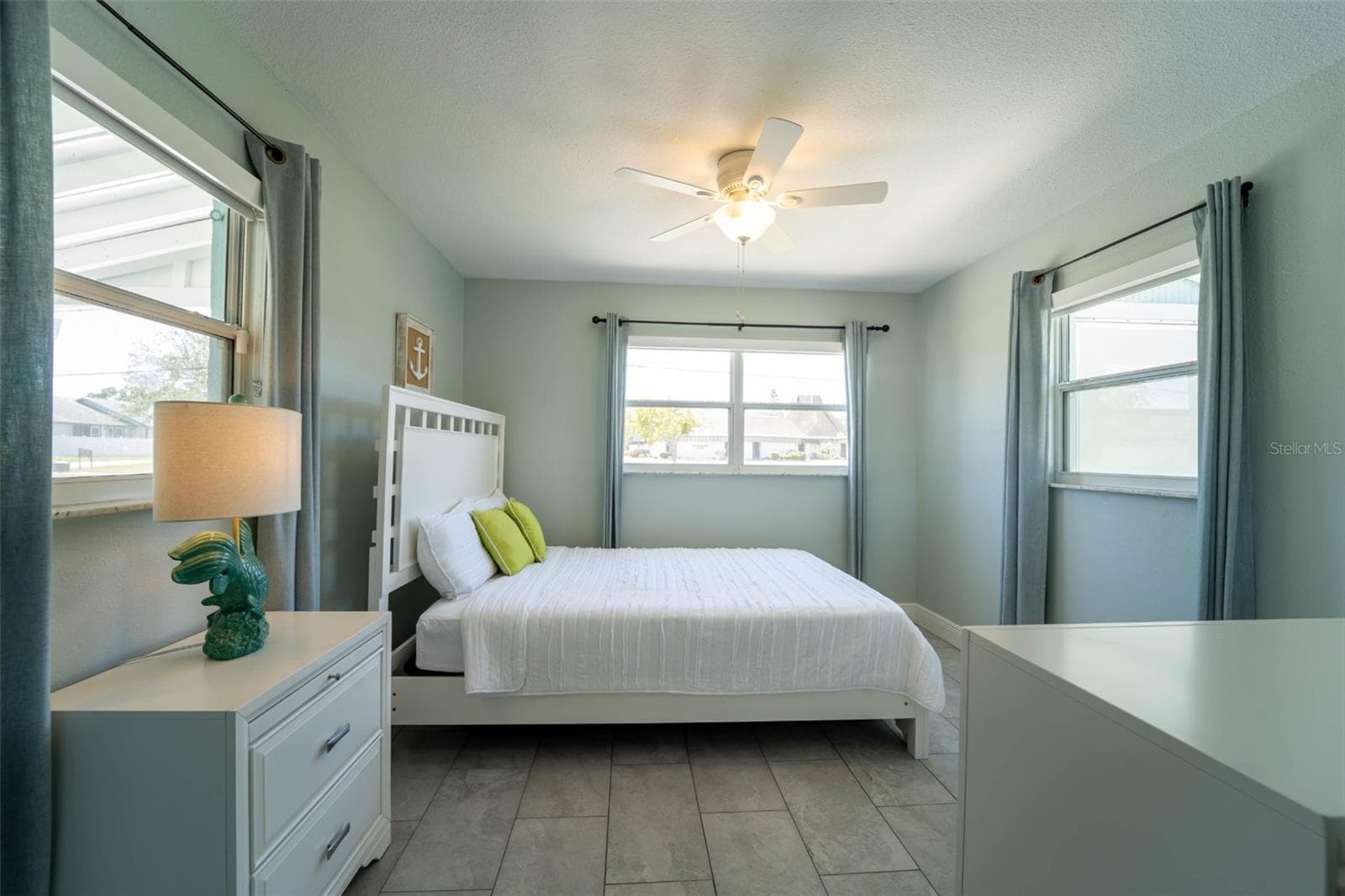 4825 Floramar Ter photo 3