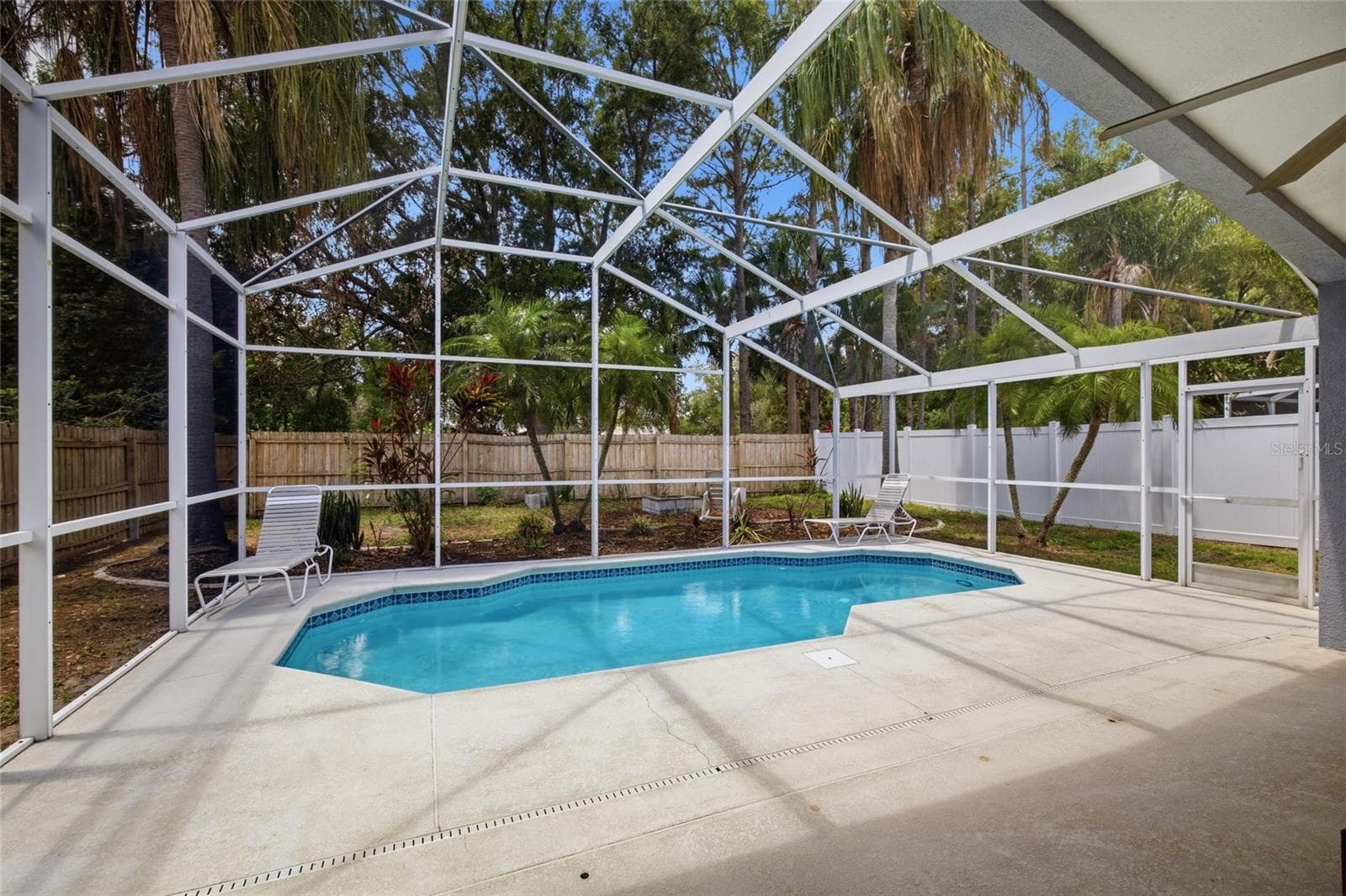 7611 Wiltshire Park Pl photo 3