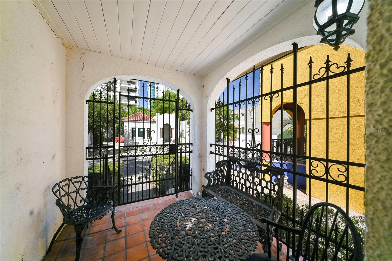 411 Burns Court photo 3
