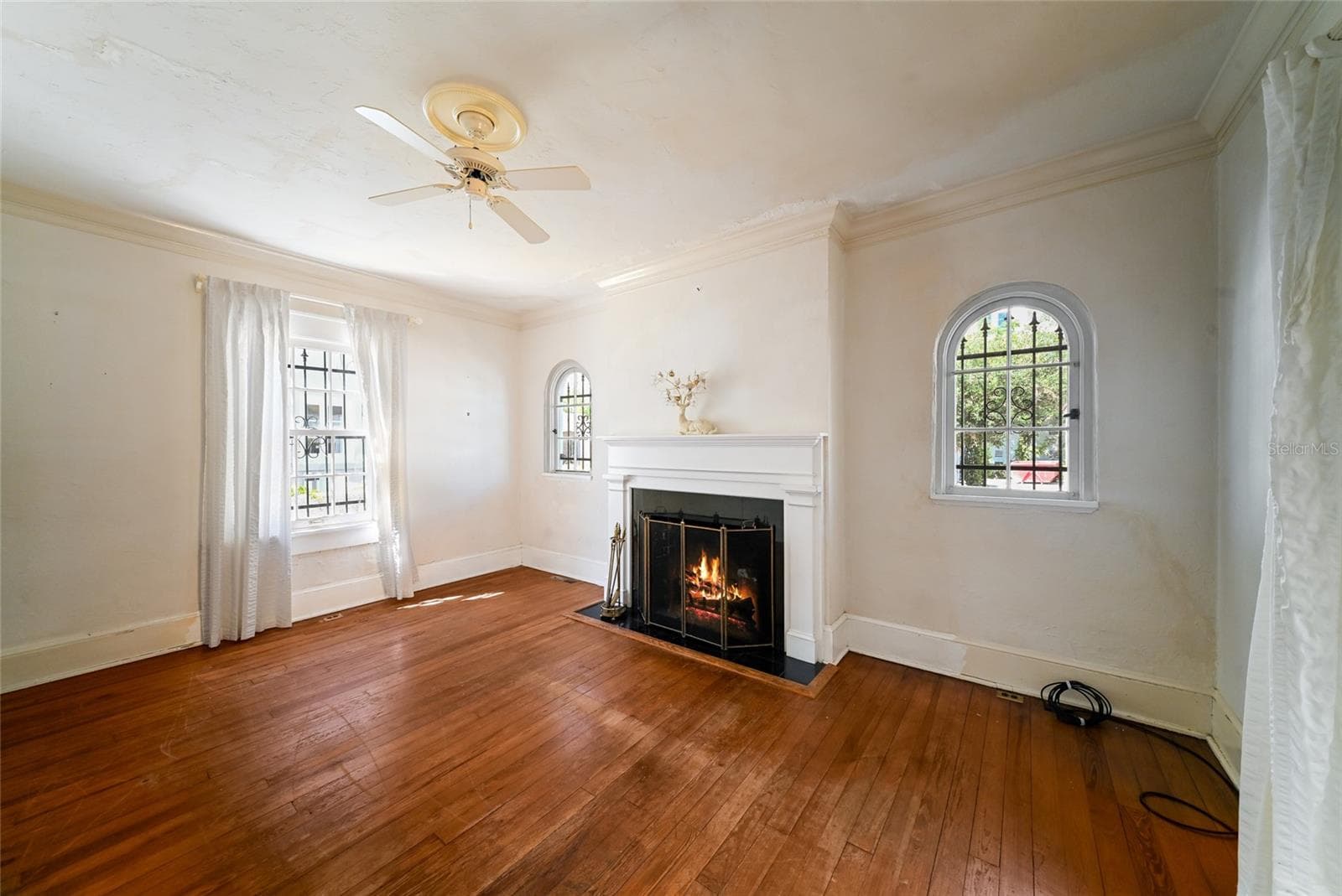 411 Burns Court photo 4