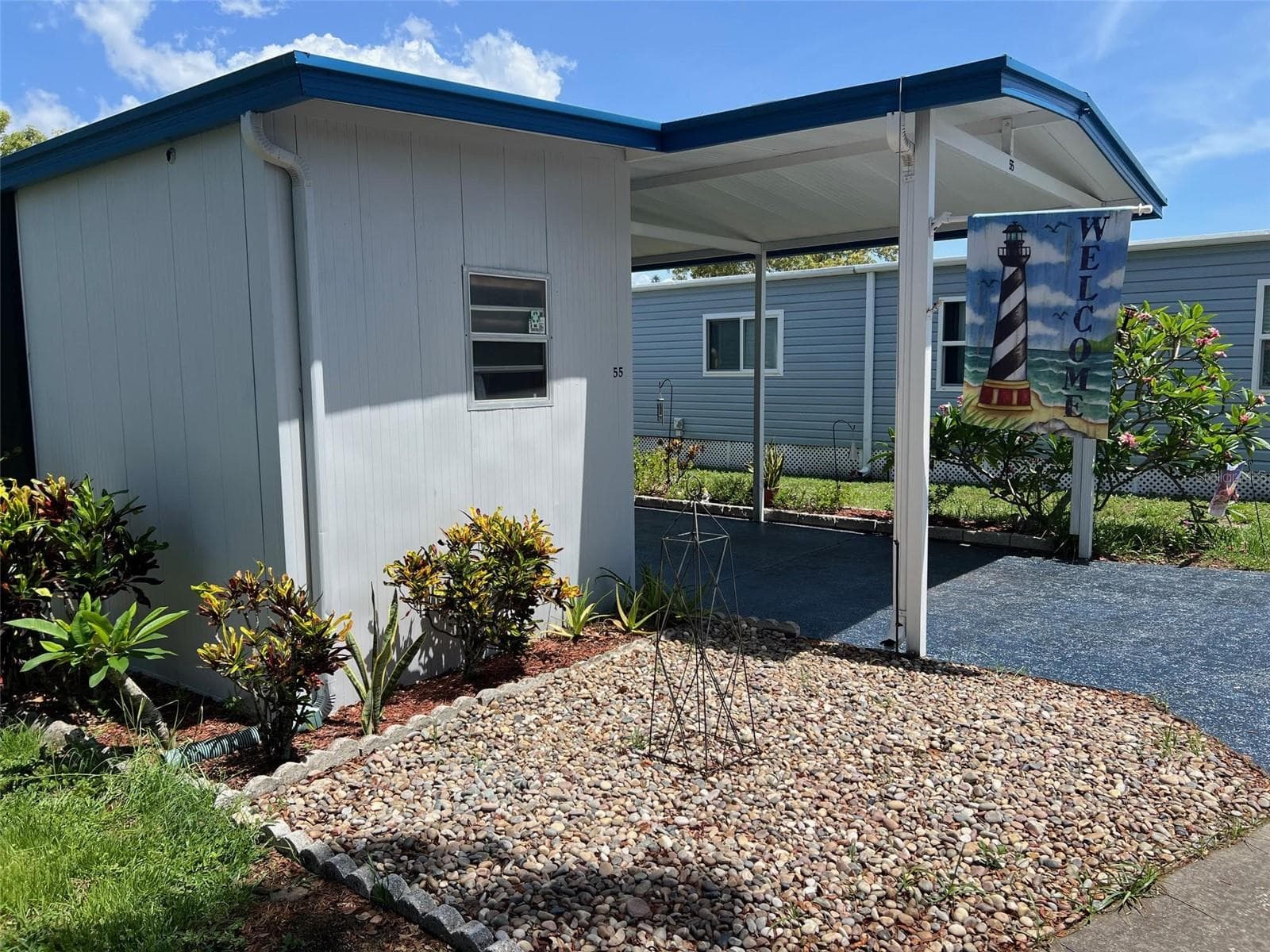 55 Palm Forest Dr photo 3
