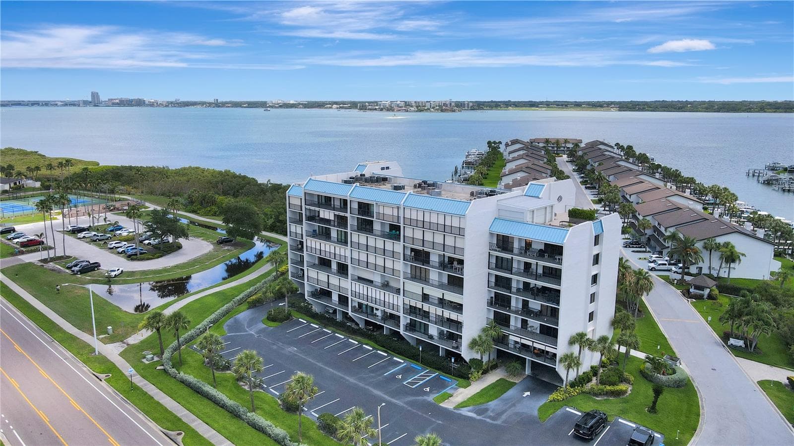 1581 Gulf Blvd #302N photo 2