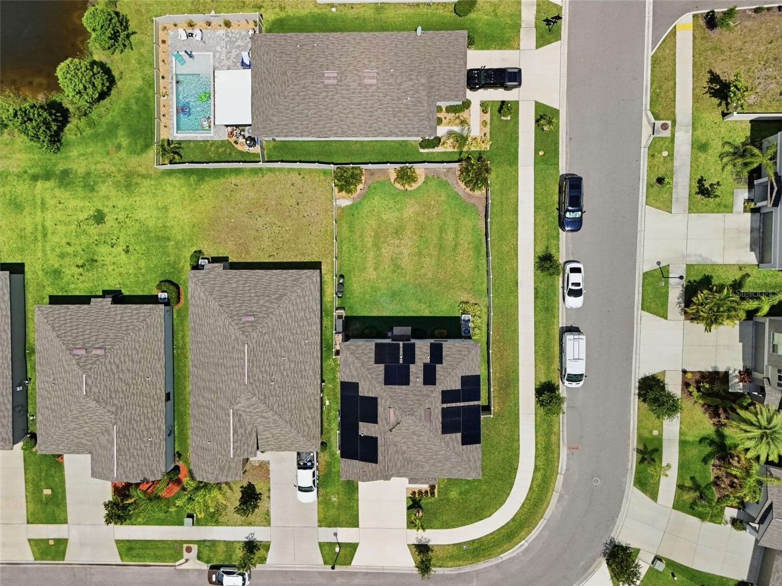 5052 White Chicory Dr photo 3
